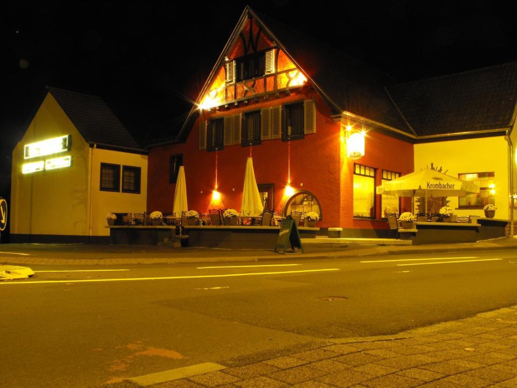 Beim Holzschnitzer Hotel Dreis-Brück Екстериор снимка